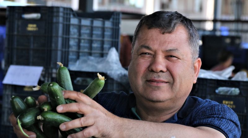 Antalya halinde sebze fiyatları yarı yarıya düştü