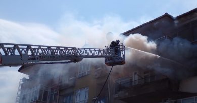 Apartmanın 4. katı alev alev yandı
