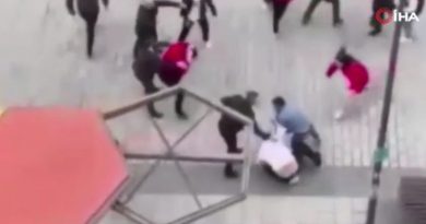 Arnavutköy’de 'telefon' kavgası kamerada