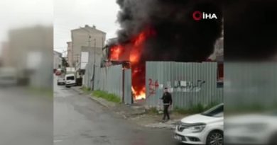 Avcılar’da hurda deposunda yangın: 2 kişi dumandan etkilendi