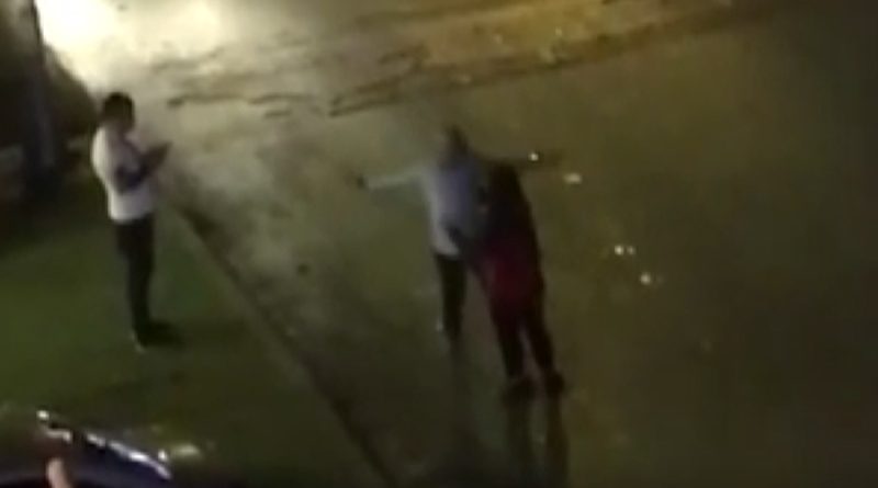 Avcılar’da sokak ortasında kadını tokatladı, çevredekiler izledi