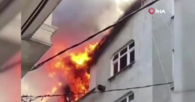 Bağcılar’da korkutan çatı yangını