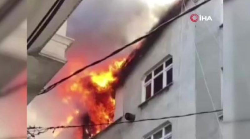 Bağcılar’da korkutan çatı yangını