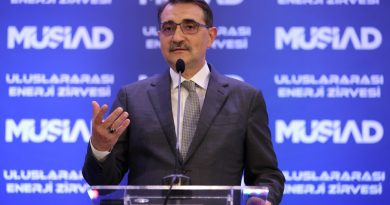 Bakan Dönmez: 'Bugün artık kurulu gücü 100 bin megavatı geçen bir Türkiye var'