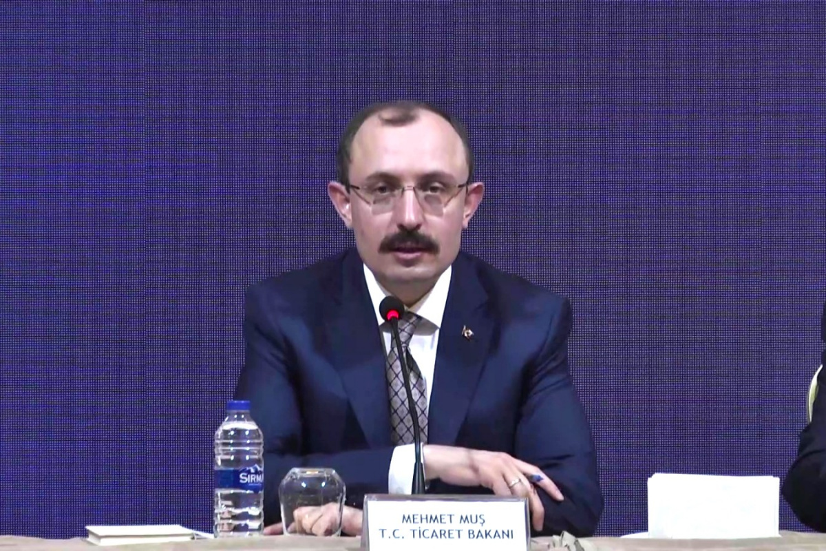 Bakan Muş: “Türkiye dün bir günde 1 milyar 956 milyon dolar ihracat yaptı”