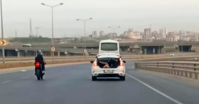 Başakşehir'de otoyolda tehlikeli yolculuk kamerada