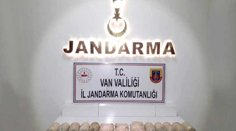 Başkale’de 9 kilo uyuşturucu ele geçirildi