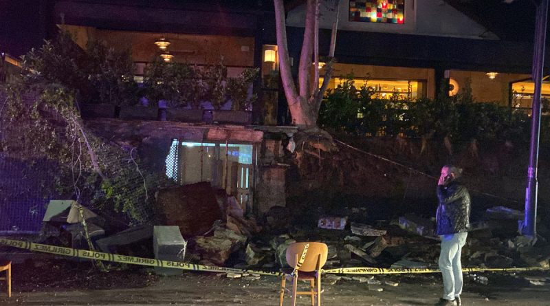 Beşiktaş’ta ünlü restoranın istinat duvarı çöktü: 1 ölü, 1 yaralı