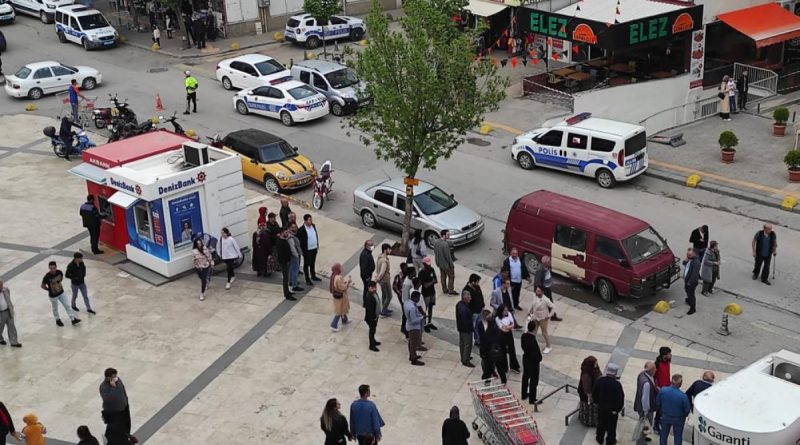 Beylik tabancasından çıkan kurşunla vurulan polis memuru hayatını kaybetti