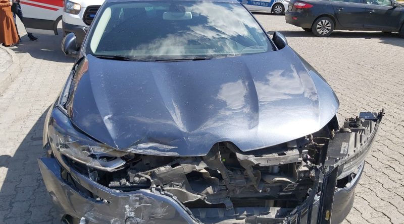 Bingöl’de trafik kazası: 3 yaralı