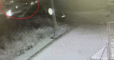 Bir kişinin öldüğü 3 kişinin yaralandığı kaza anı anbean kameraya yansıdı