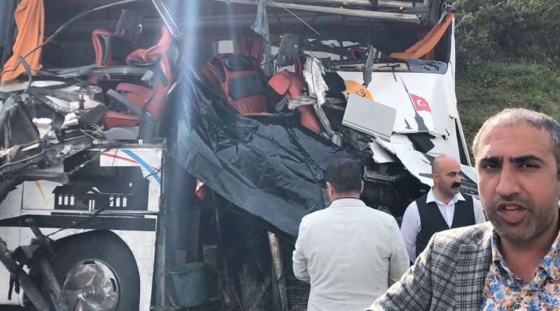 Bursa'da hafriyat kamyonu yolcu otobüsüne çarptı: 1 ölü 6 yaralı