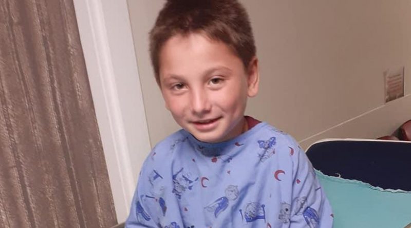 Çakmakla oynayan çocuk kendini yaktı