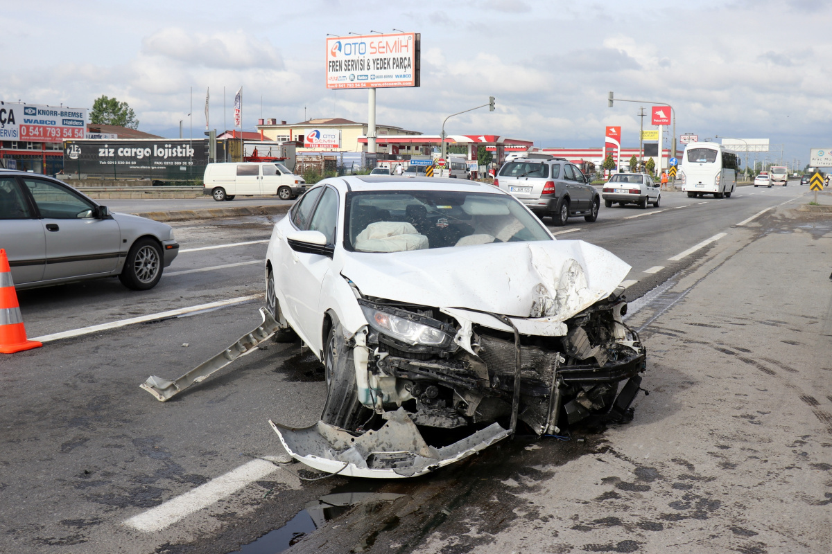 D-100’de korkutan kaza!