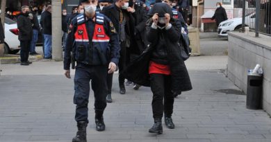 Define ararken 25'er yıl hapse mahkum oldular