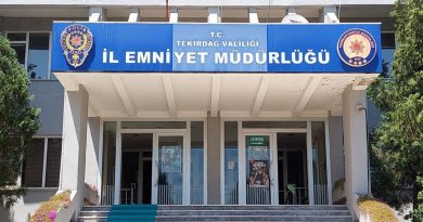 Deniz Baykal ve MHP’li eski yöneticilere ait müstehcen görüntülerin dağıtılmasına ilişkin 2 polis tutuklandı