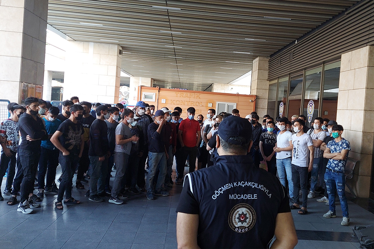 Denizli’de düzensiz 85 göçmen yakalandı