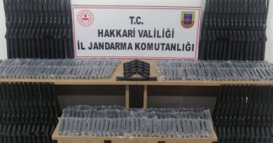 Derecik'te 4 çuval dolusu tabanca üst kapağı ele geçirildi