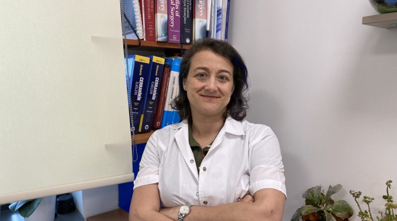 Doç. Dr. Ebru Şen’den meme kanseri uyarısı: 'Çürüme oluşana kadar doktora gitmeyenler var'