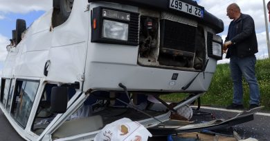 Edirne'de feci kaza: Minibüs içindeki yolcularla ters döndü