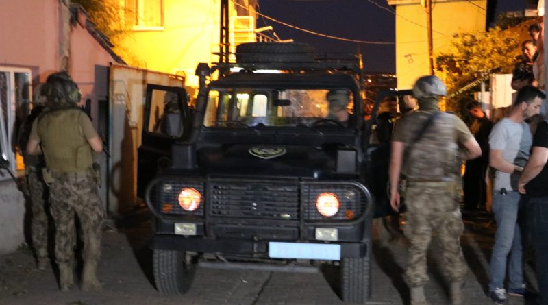 Edirne’de mahalle kavgasında ortalık savaş alanına döndü