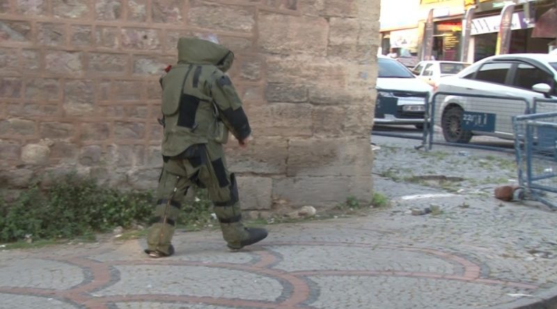 Edirne’de şüpheli çanta alarmı