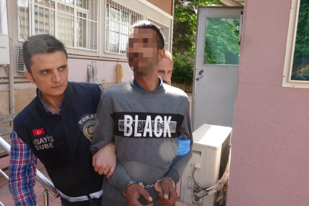 Eşine ve öz kardeşine kurşun yağdırdı