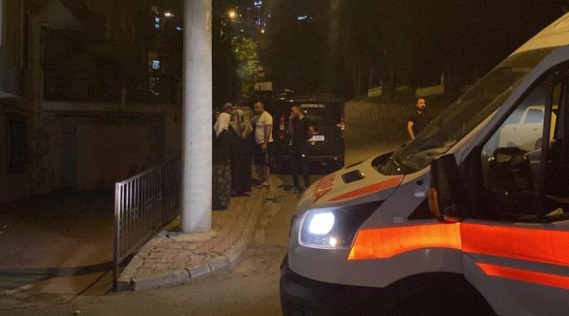 Ev arkadaşlarının tartışması kanlı bitti: Tartıştığı ev arkadaşını bıçaklayıp kaçtı