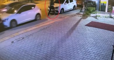 Freni boşalan kamyon 9 aracı biçti, o anlar kameraya yansıdı