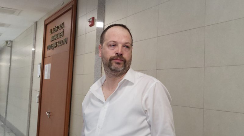 Gazeteci Fatih Tezcan hakimleri hedef gösterdiği iddiasıyla hakim karşısında