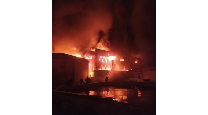 Gaziantep, geri dönüşüm fabrikasında henüz bilinmeyen bir nedenle yangın çıktı