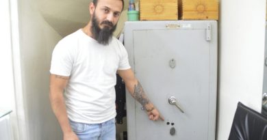 Gaziosmanpaşa’da matkap ile kasayı deldiler!