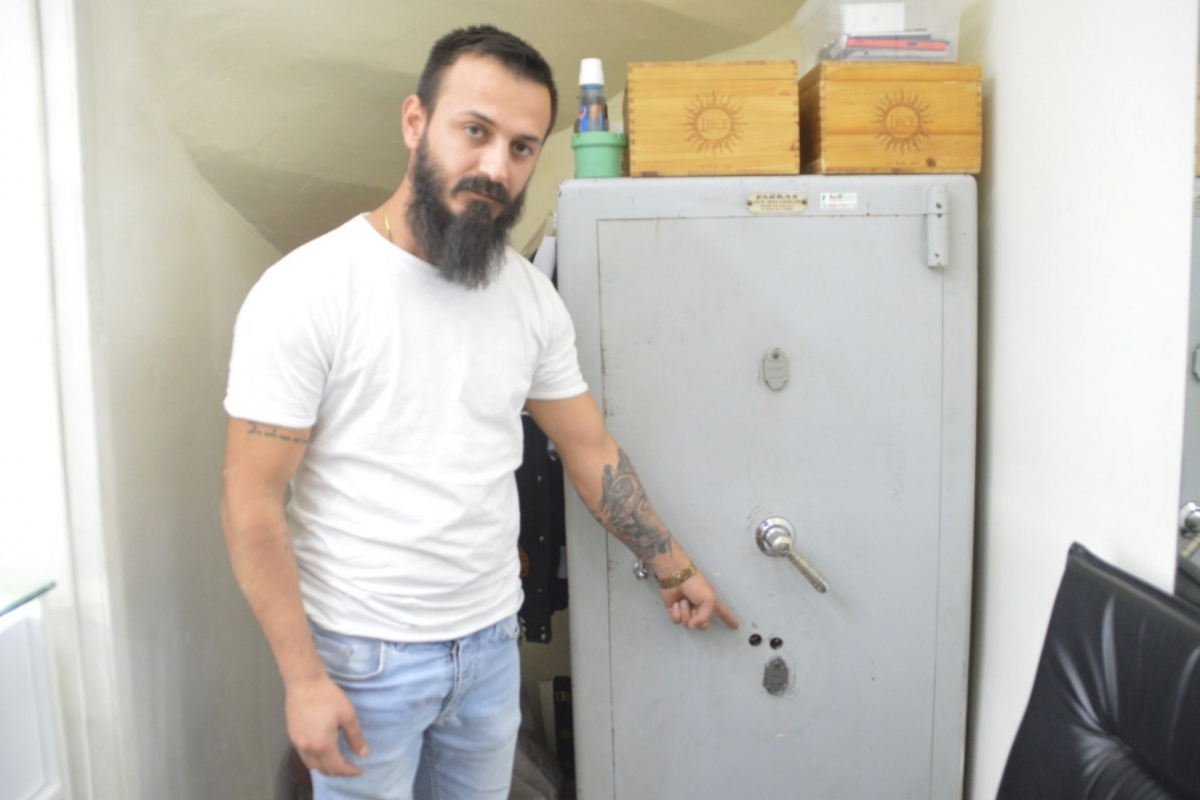 Gaziosmanpaşa’da matkap ile kasayı deldiler!