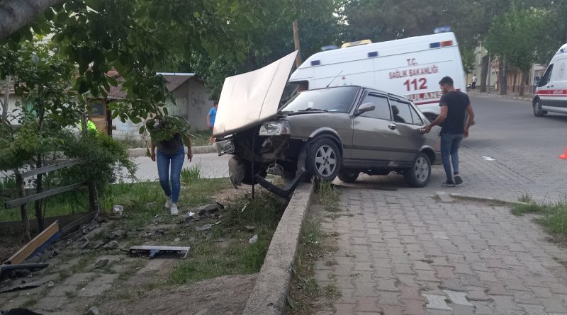Gediz’de trafik kazası: 3 yaralı