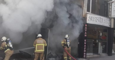 Gelinlik mağazasında yangın çıktı