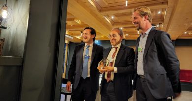 'Global Lighthouse Network'üne seçilen STAR Rafineri Davos’ta ödülünü aldı