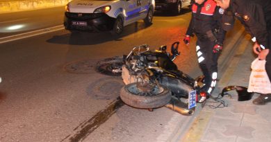 Görevden dönen polis kaza yaptı: 1 yaralı