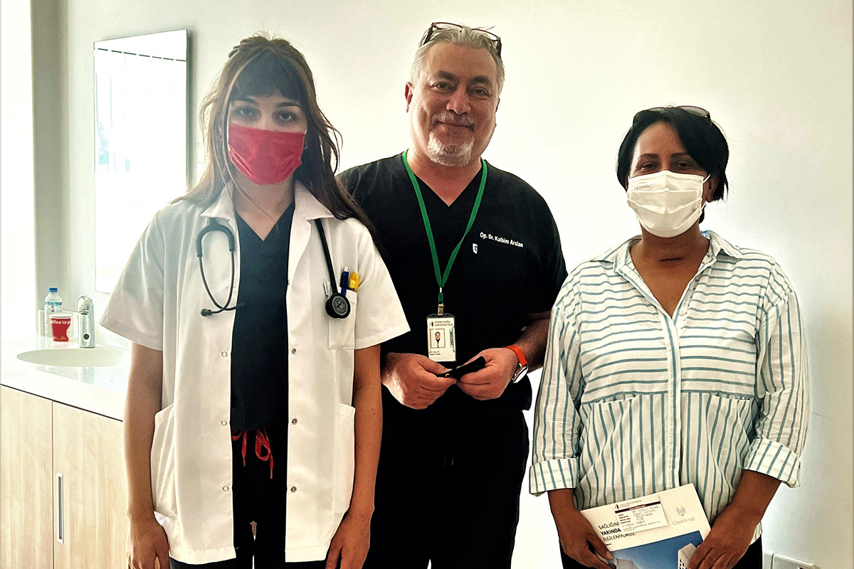 Guatr ameliyatlarında ses tellerinin zarar görme riskine son