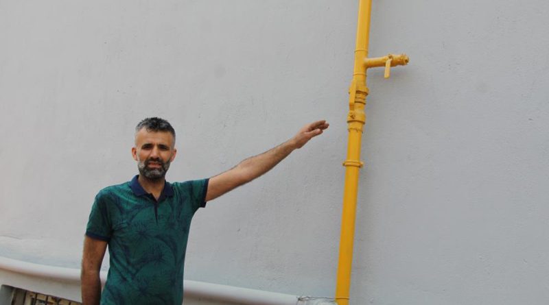 Hırsızlar girdikleri sitede doğal gaz kutusunu dahi çaldı