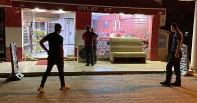 İş yerinde evlat katili oldu