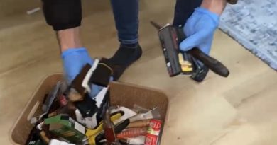 İstanbul’da cephaneliğe çevrilen eve operasyon kamerada