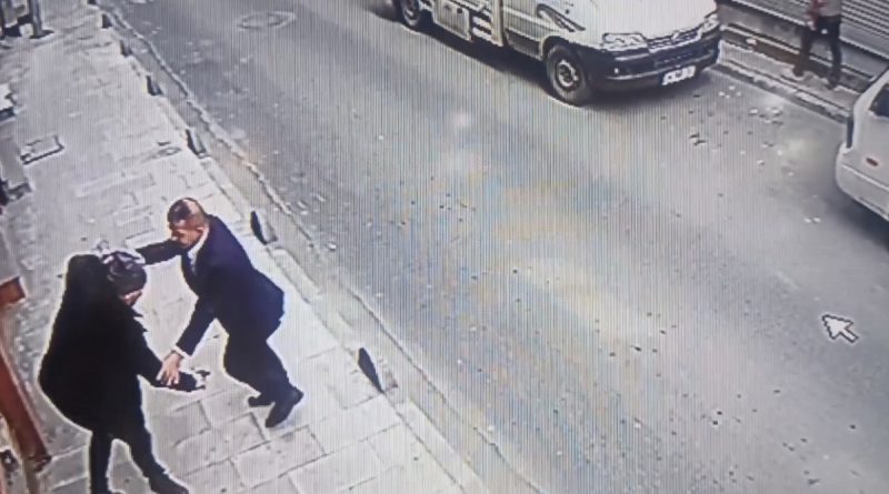 İstanbul’da dehşet anları kamerada: Yolda karşılaştığı kuzenini vurdu