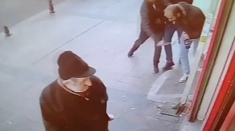 İstanbul’da korkunç cinayet kamerada: Öldüresiye dövülüp kalbinden bıçaklandı