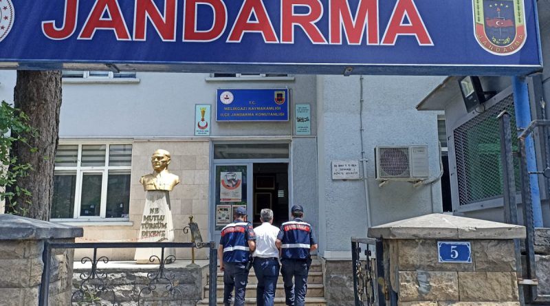 Kayseri'de FETÖ'den 7 yıl 6 ay hapis cezası alan firari yakalandı