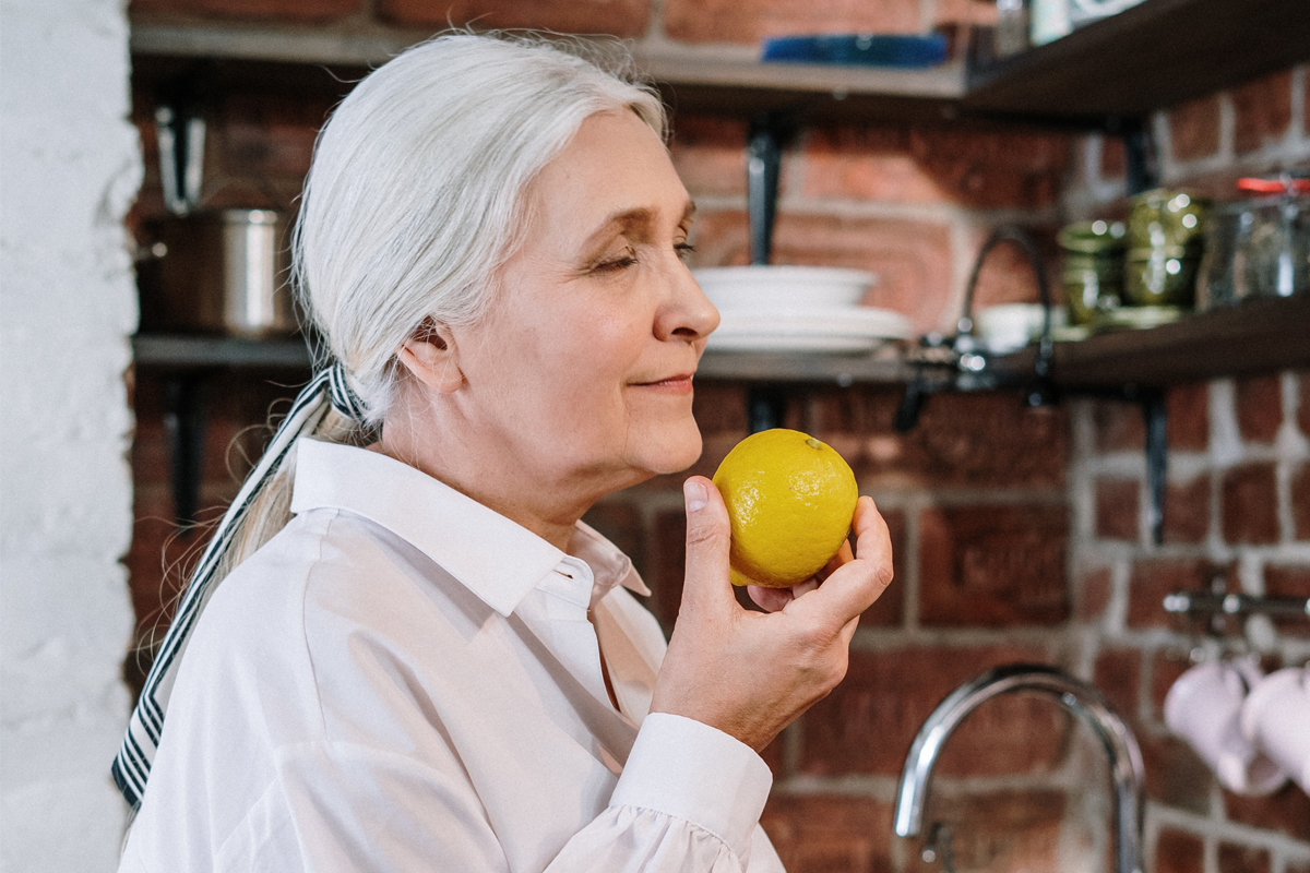 'Koku kaybı, parkinson hastalığının ilk klinik belirtilerinden olabilir'
