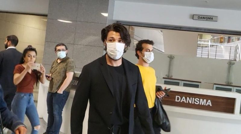 Kubilay Aka’nın ‘uyurken fotoğraf paylaşma’ davası düştü