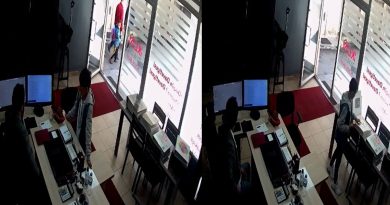 Küçük hırsızın rahatlığı pes dedirtti, işyeri sahibinin dikkati hırsızlığı önledi