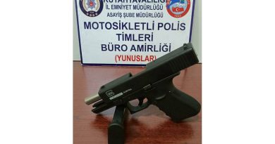 Kütahya’da bir araçta ruhsatsız tabanca ele geçirildi