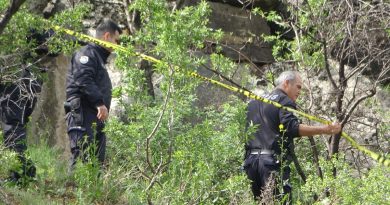 Liseli eski sevgililerin mezarlıktaki buluşması kanlı bitti: 1'i ağır 2 yaralı