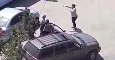 Maddi hasarlı kaza yapan kadın sürücü sinir krizleri geçirdi